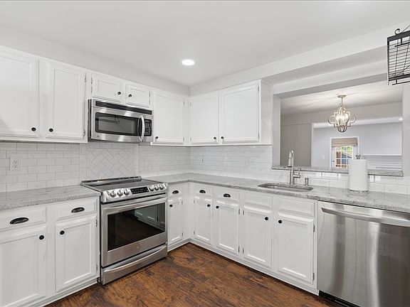 5th image of 1490 Autumn Ridge Cir