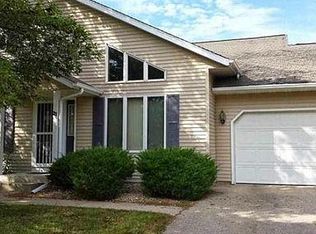 21 S John St, Mazomanie, WI 53560