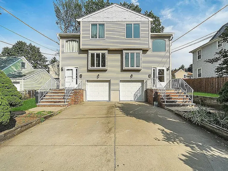 5 Roosevelt Ave #B — Photo 1
