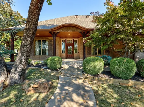 2316 Crestwood Dr, Edmond, OK 73034