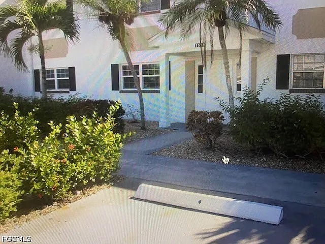 1518 Edgewater Cir #1 — Photo 1