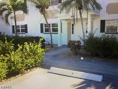 1518 Edgewater Cir #1 Photo 1