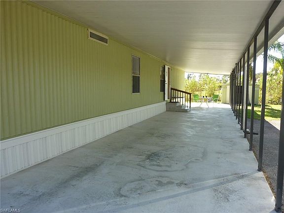 2nd image of 2215 Laurel Ln