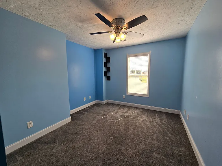 103 Flag Ln — Photo 36