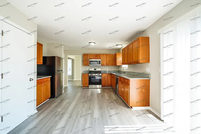 5224 Victoria St — Photo 7