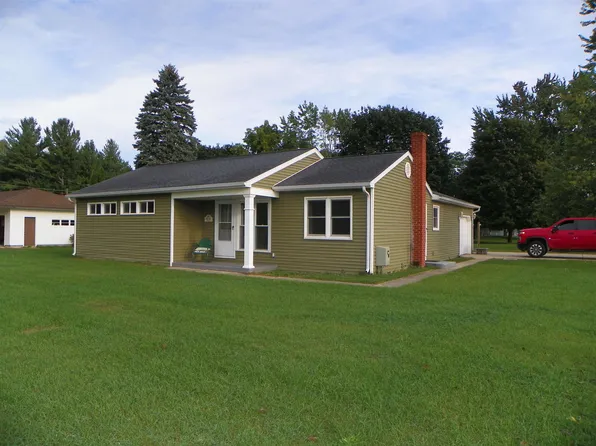 800 W 3rd St, Gladwin, MI 48624