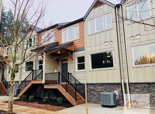 16831 Champion Way, Sandy, OR 97055