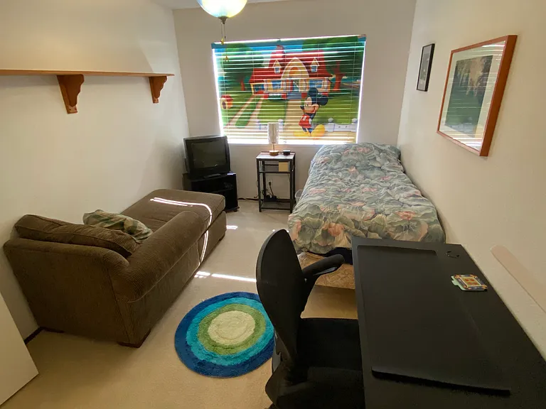 Kenbrook Cir — Photo 1