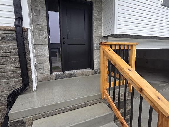 3rd image of 501 Railroad St