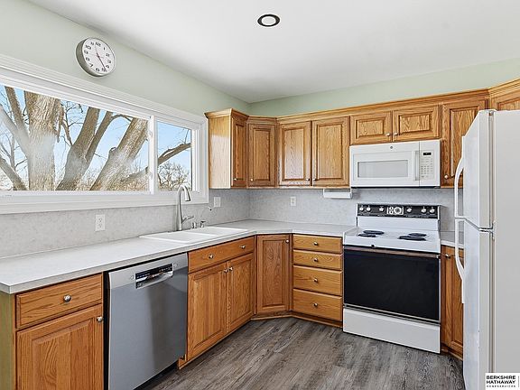 3rd image of 317 N Osage St