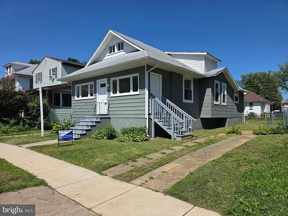 1st image of 324 Elm Ave