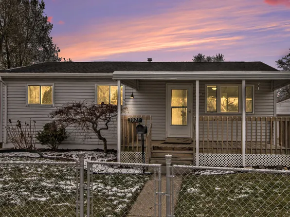 1025 Rowley Ct, Ypsilanti, MI 48198
