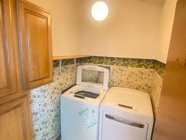 708 Perry St — Photo 8