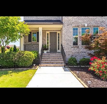 2nd image of 3801 Hickory Manor Dr