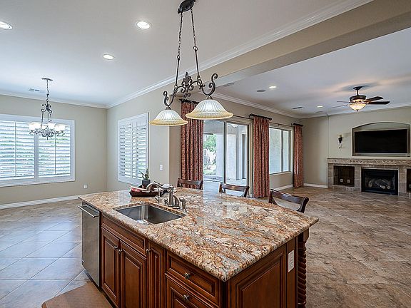 5th image of 628 W Coconino Pl