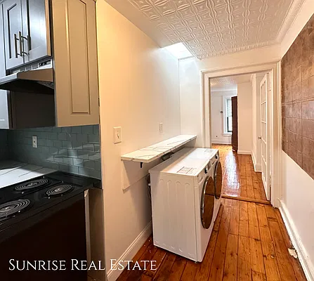 Entry / hallway, photo 1