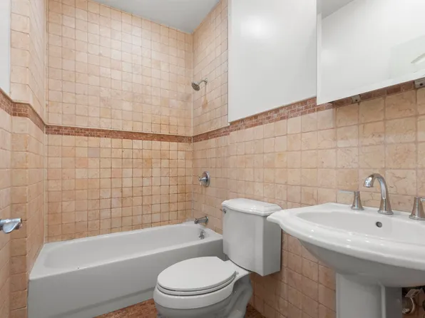 69 Franklin Street image 13 of 16