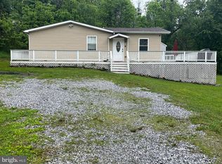 61 Argyle Ave, Glen Rock, PA 17327