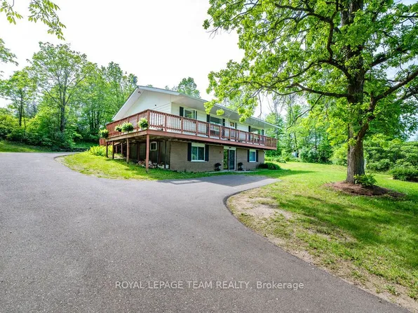 3697 Burnstown Rd, Horton, ON K7V 3Z4