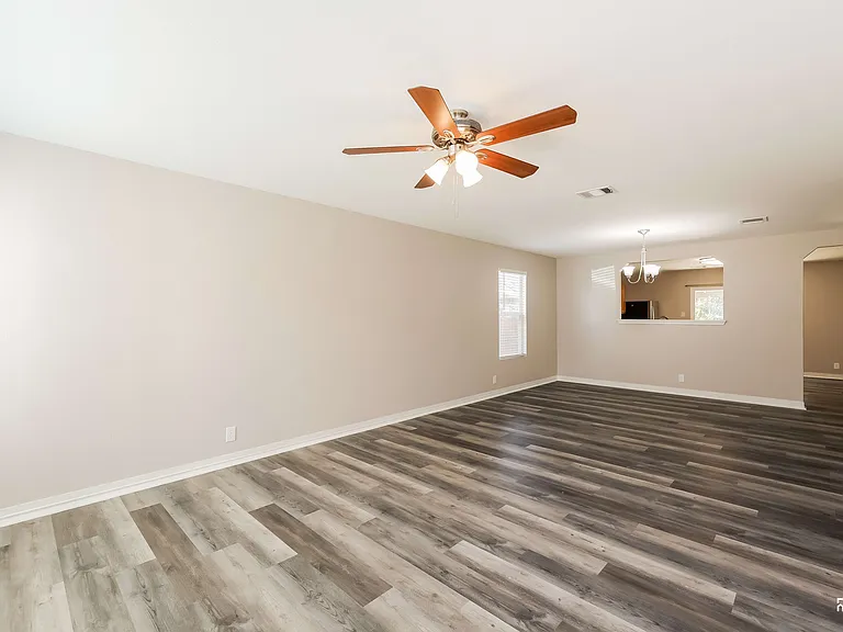 307 Mallow Grv — Photo 6