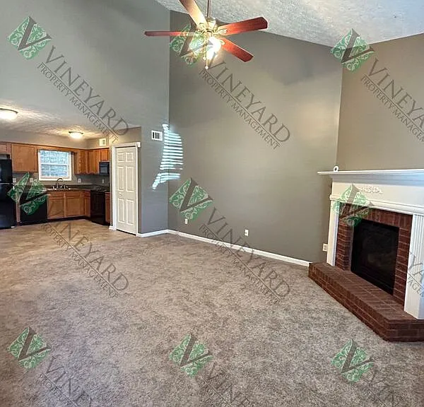 101 Twin Pines Ct — Photo 4