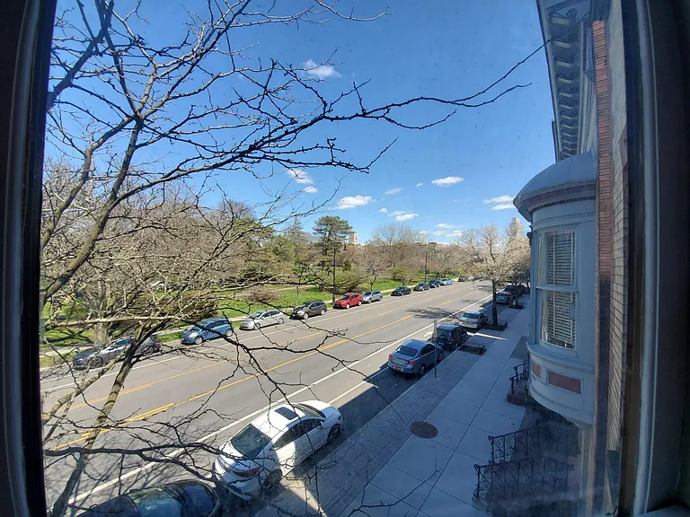 518 Madison Ave #2 — Photo 12