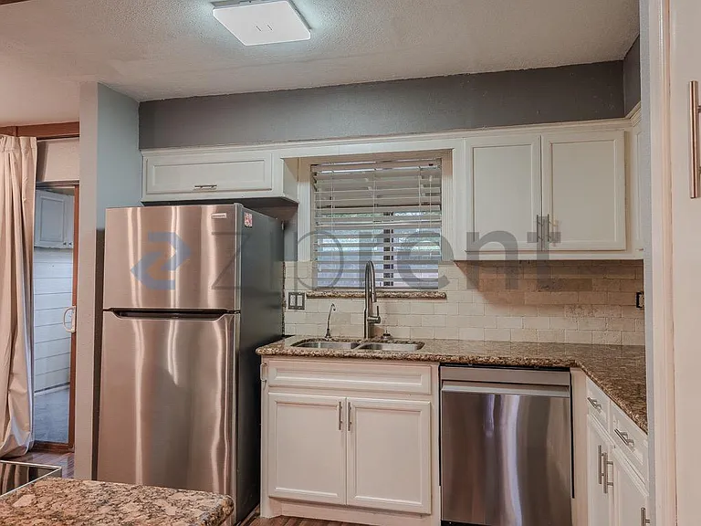 14515 Wunderlich Dr #403 — Photo 9