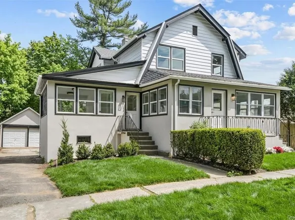 11 Hutchinson Blvd, Mount Vernon, NY 10803