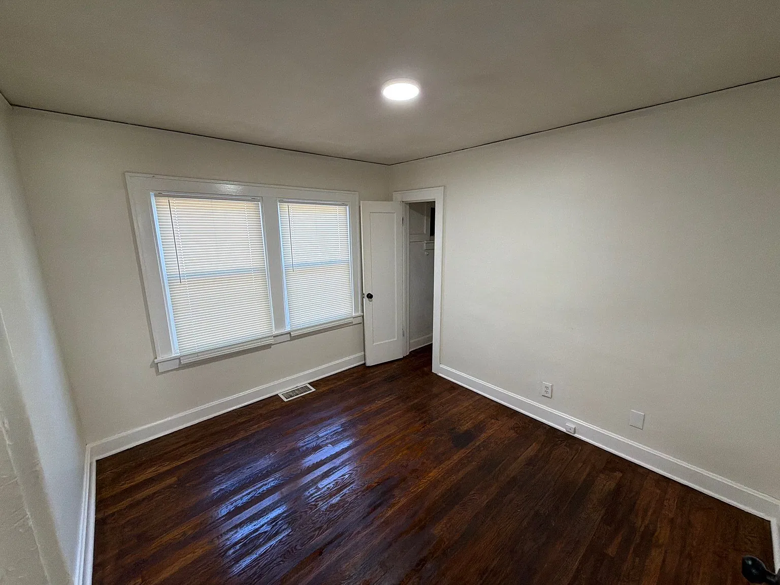 3 bed, 1.5 bath, 1100 sqft, $1,600 — Photo 1