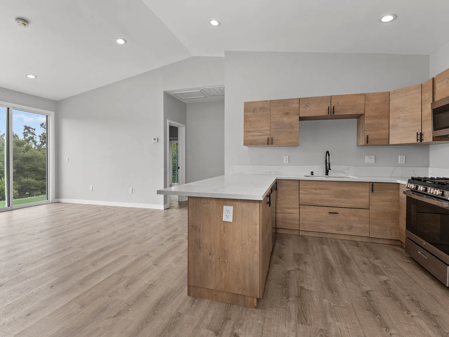 5350 West Falls View Drive - 1 — Photo 2