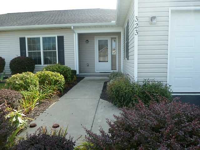 1st image of 323 Walker Dr