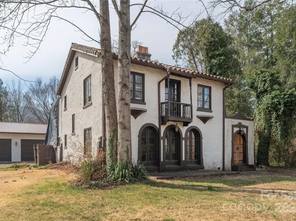 202 Alexander Ave, Swannanoa, NC 28778