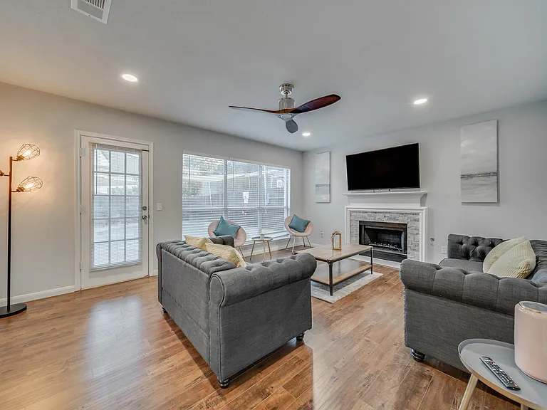 843 Sonora Ln — Photo 35