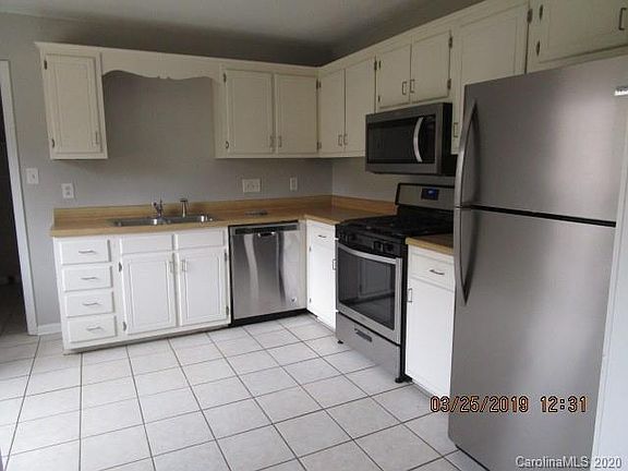 3rd image of 344 Vista Grande Cres