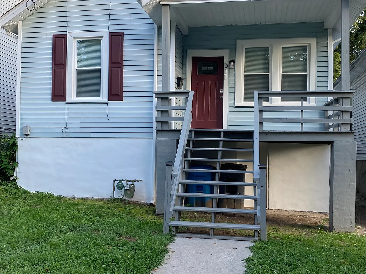 4 bed, 1988 sqft, $1,695 — Photo 2
