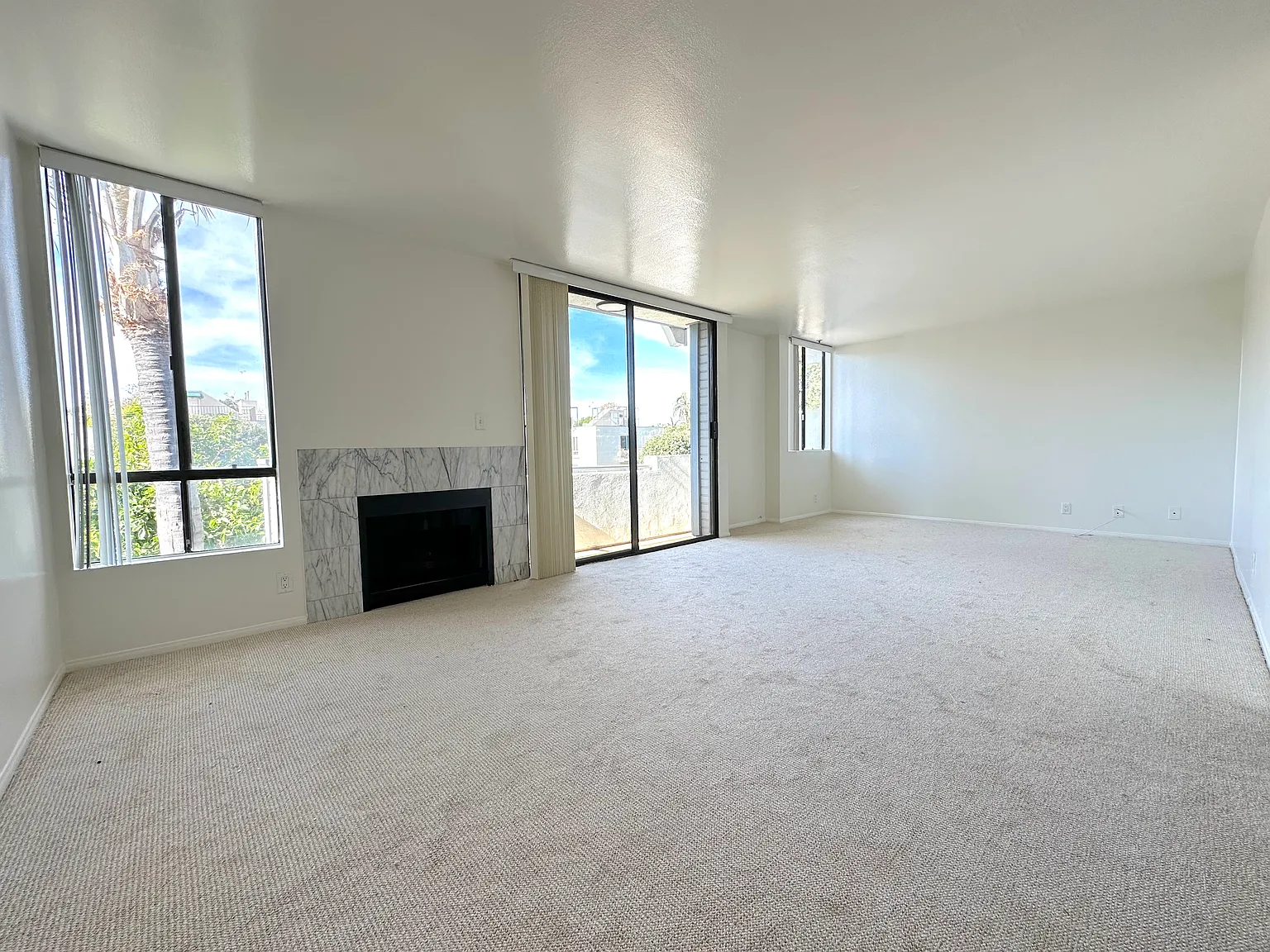 2 bed, 1000 sqft, $2,895 — Photo 4
