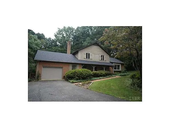 204 Lafayette Pl photo 1