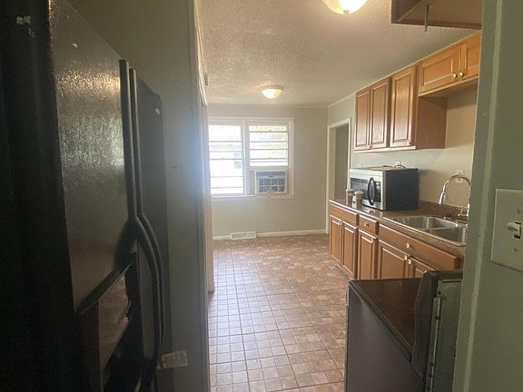 4th image of 609 New River Dr