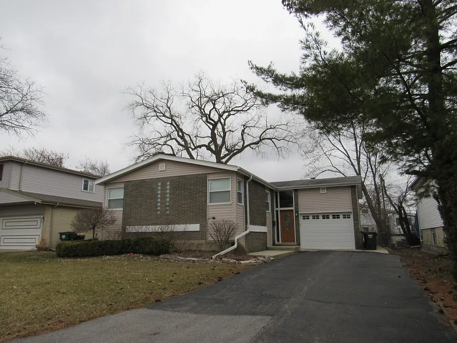 9836 N Huber Ln photo 1