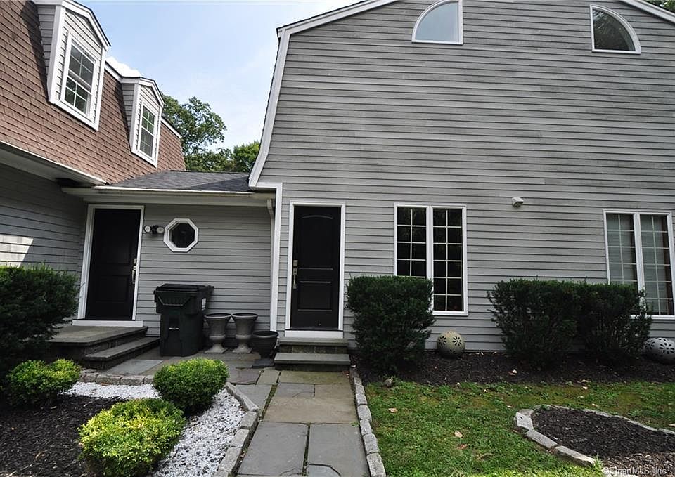 Welcome to this charming one bedroom apartment with separate entrance.