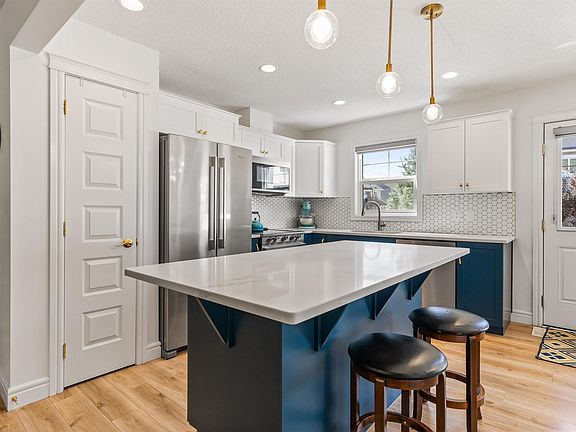 3rd image of 330 Bulyea Rd NW #71
