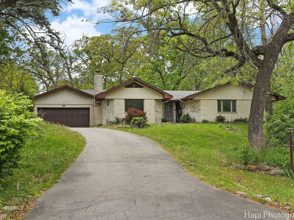 535 Holly Lynn Dr, Cary, IL 60013