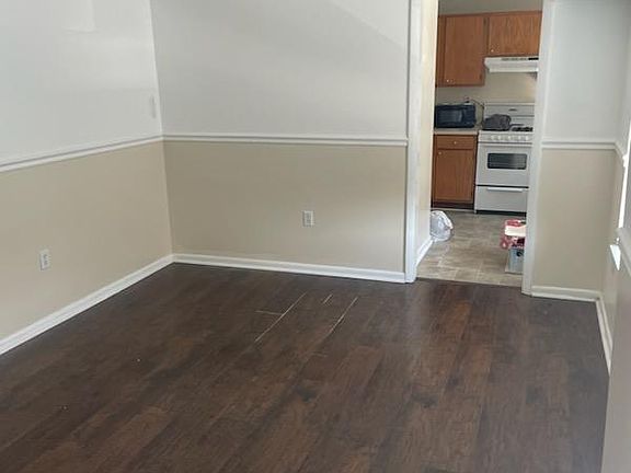 2nd image of 2240 Cedar St #A