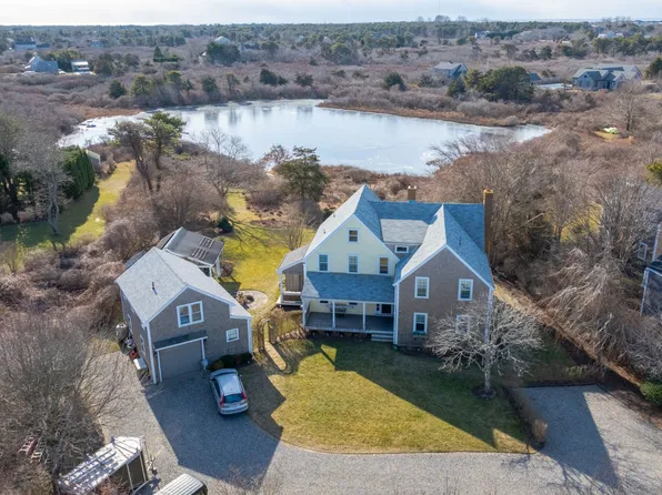 35 Meadow View Dr, Nantucket, MA 02554