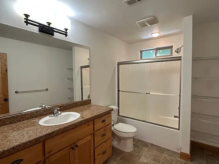 115 NW Mount Washington Dr — Photo 27