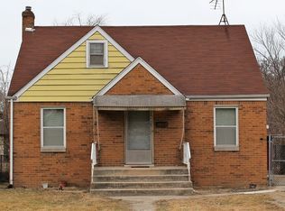808 E 44th Pl, Gary, IN 46409