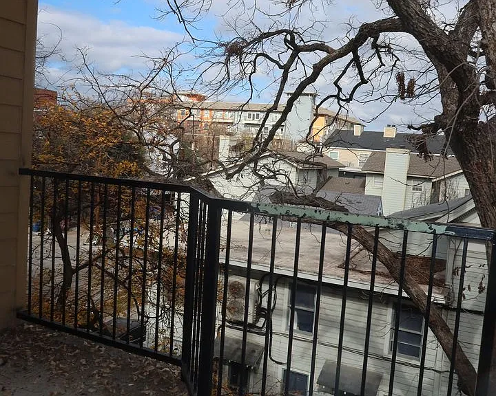 2802 Nueces St #306 — Photo 15