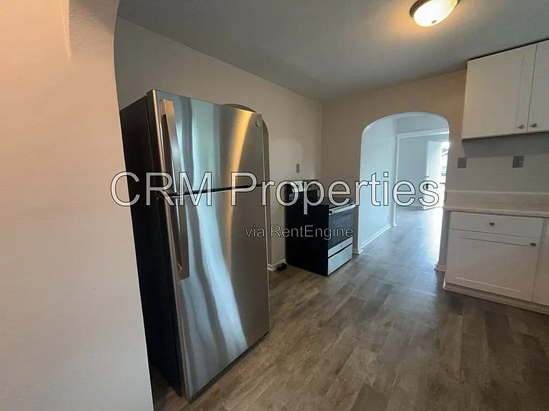714 E Vaile Ave — Photo 16