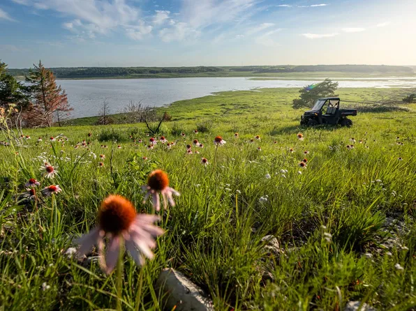 16499 Axelton Hl, Randolph, KS 66554