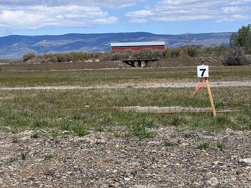 2nd image of 7 xx Dry Creek Road